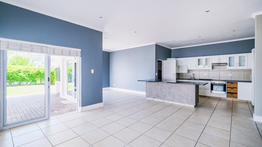 To Let 3 Bedroom Property for Rent in Kingswood Golf Estate Western Cape